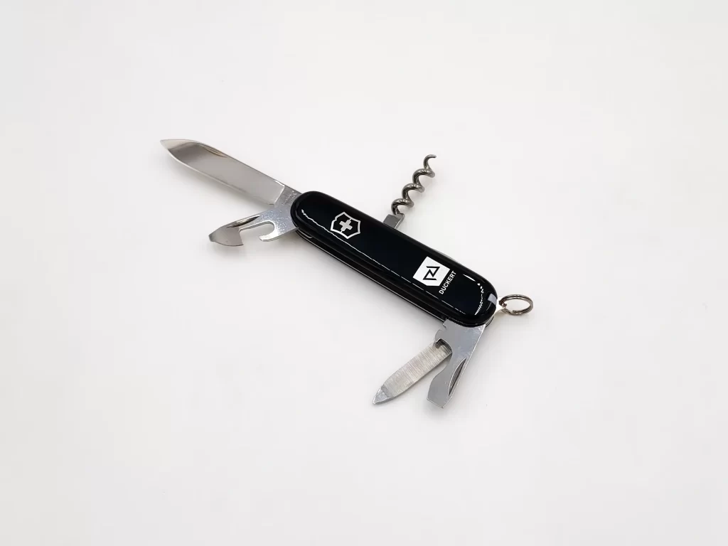 Couteau suisse Victorinox gravé Duckert