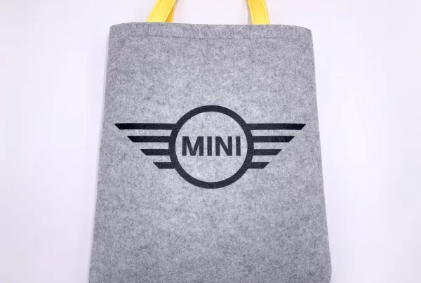 Sac luxe en feutrine sur mesure Mini Cooper pour Facchinetti Automobile