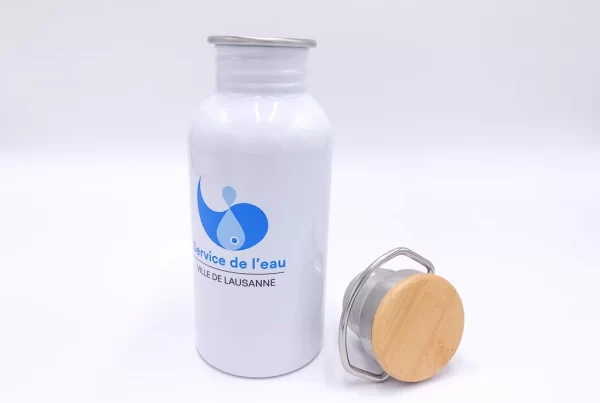 Bouteille de lait sur mesure pour la Ville de Lausanne - Service de l'eau